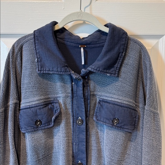 Free People oversized Inside-Out Blue and Gray Button-Up Jacket - Picture 3 of 6